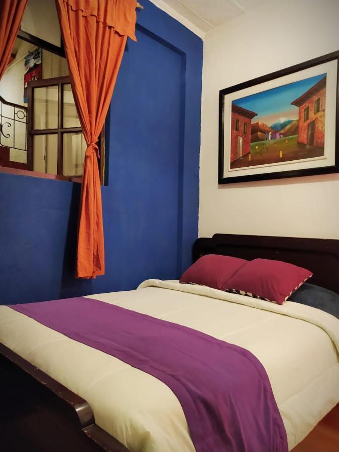 Hostal La Casa Tolena Quito - Ecuador Hotel Luaran gambar