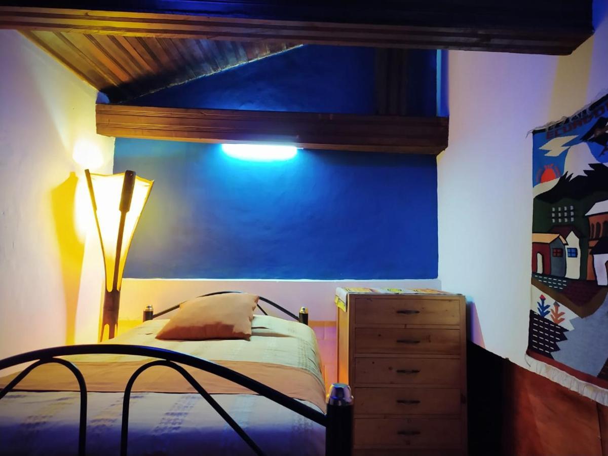 Hostal La Casa Tolena Quito - Ecuador Hotel Luaran gambar