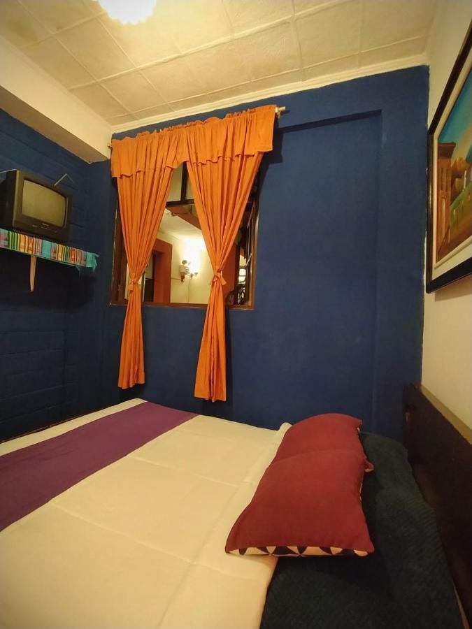 Hostal La Casa Tolena Quito - Ecuador Hotel Luaran gambar