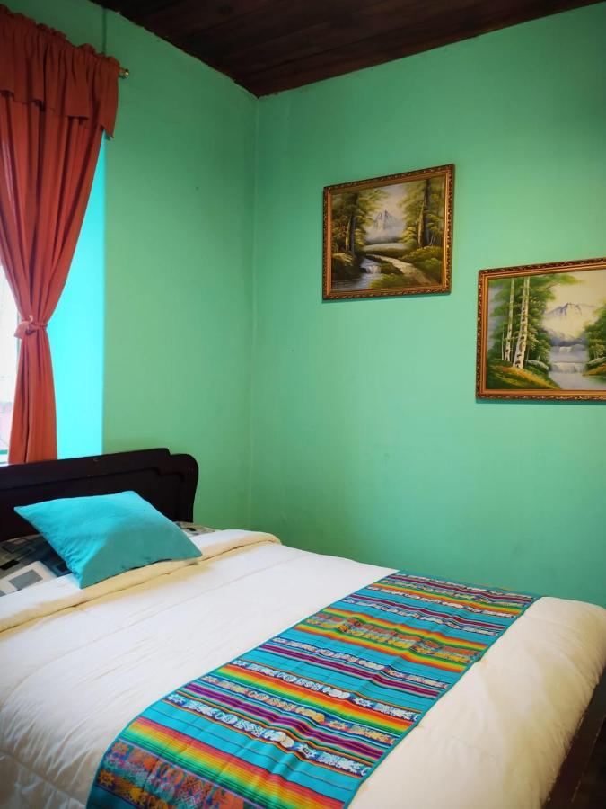 Hostal La Casa Tolena Quito - Ecuador Hotel Luaran gambar