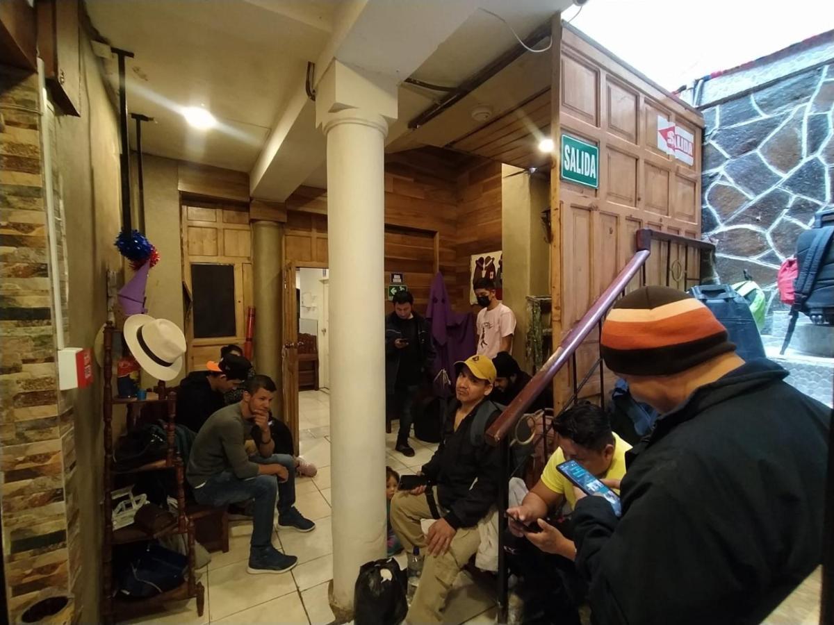 Hostal La Casa Tolena Quito - Ecuador Hotel Luaran gambar